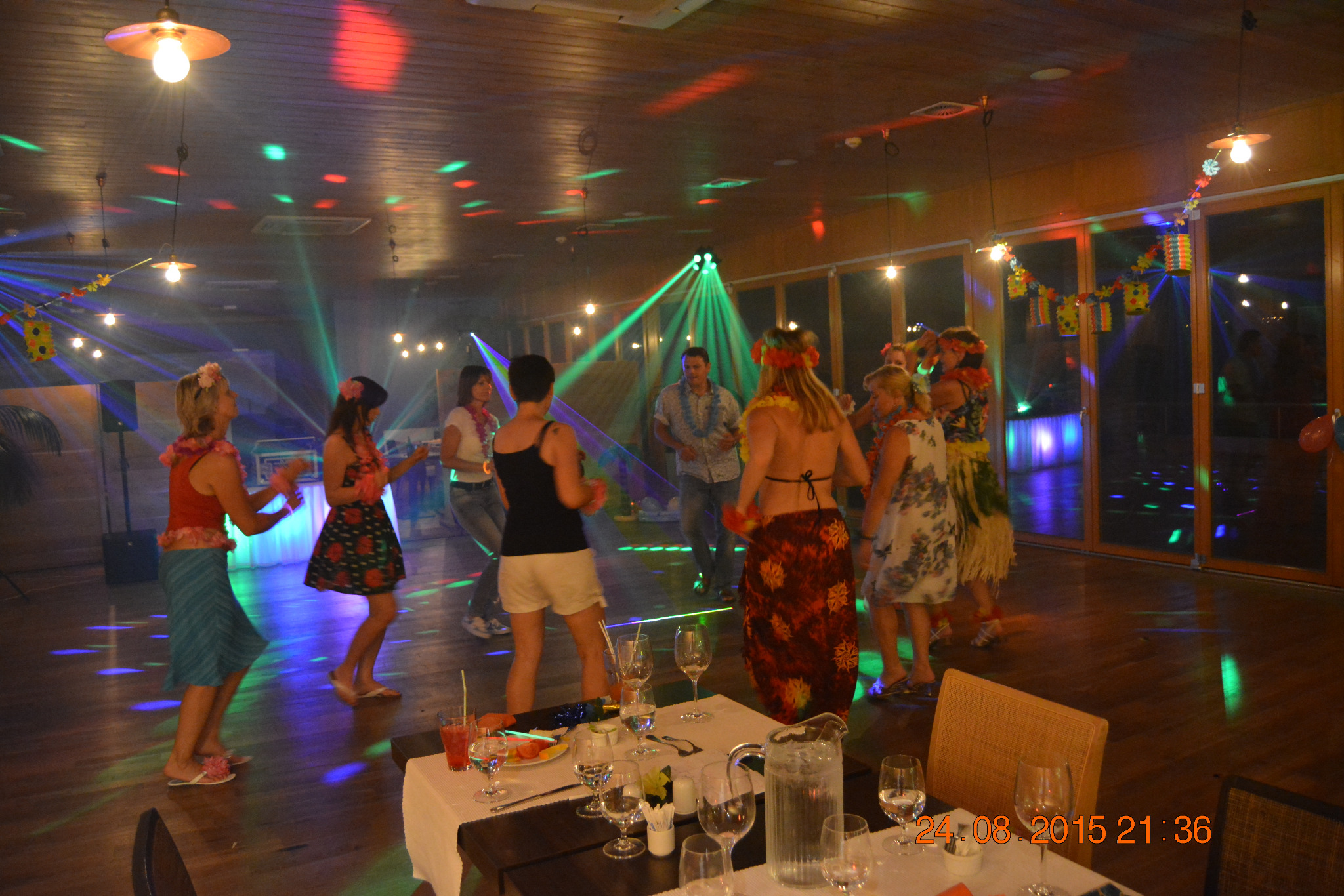 Party_03_max3MB